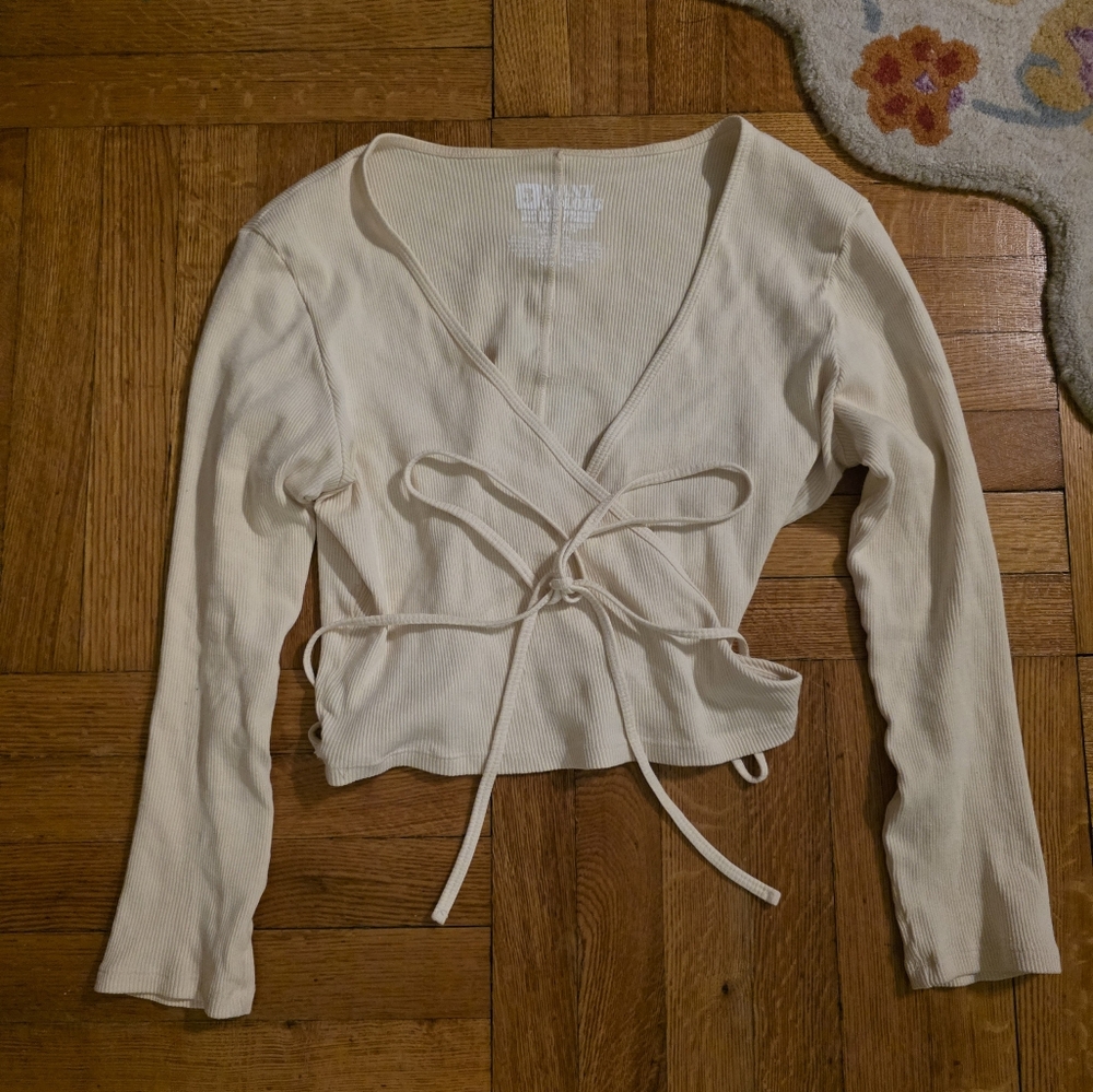 Big Bud Press Cream Crop Tie Front Blouse